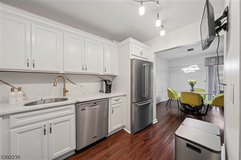 Linden Towers Condominiums - Residential