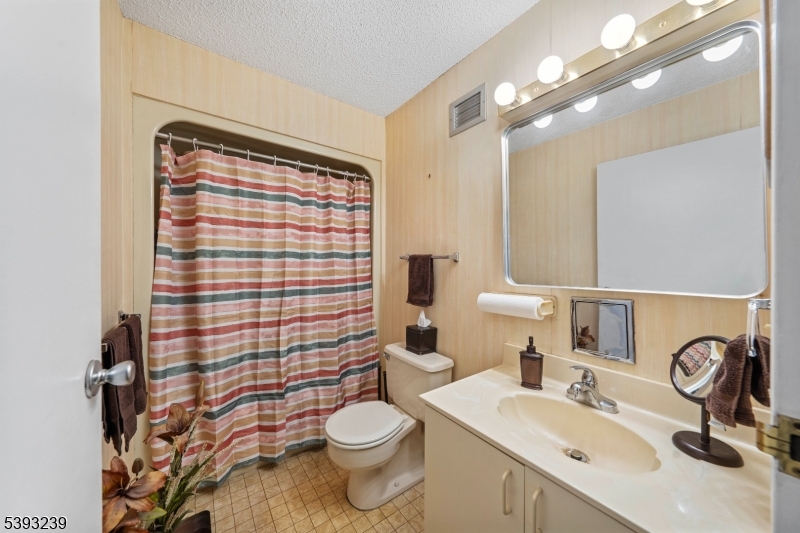 Linden Towers Condominiums - Residential