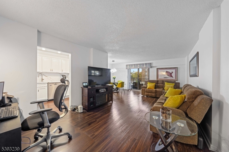 Linden Towers Condominiums - Residential