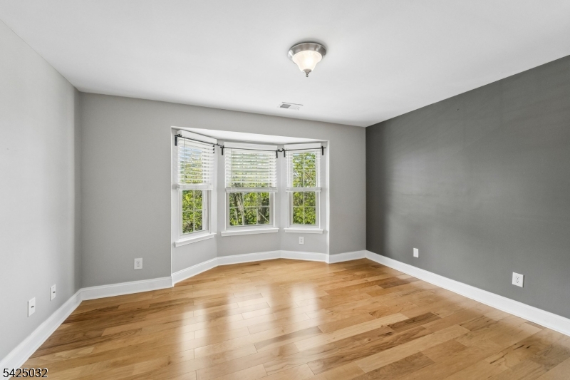 CROSSPOINTE - Residential