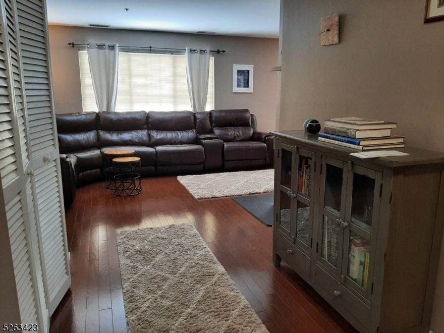 Private end unit in a quiet enclave conveniently located close to downtown Morristown, major high ways and a direct train to Penn Station, NYC. This spacious well maintained unit features an eat-in kitchen, formal dining area, and an en-suite full bath in the main bedroom; hardwood floors, wide windows and plenty of storage space throughout, plus extra storage in the basement. The exterior is newly renovated, including a new roof and siding. Available on March 1, 2024.