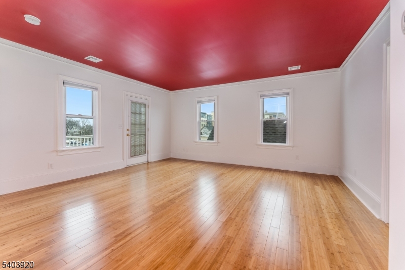 MAIN STREET - Residential Lease