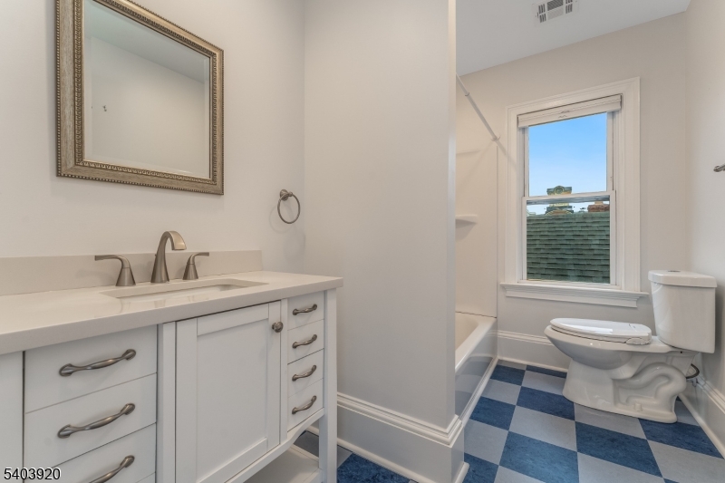 MAIN STREET - Residential Lease