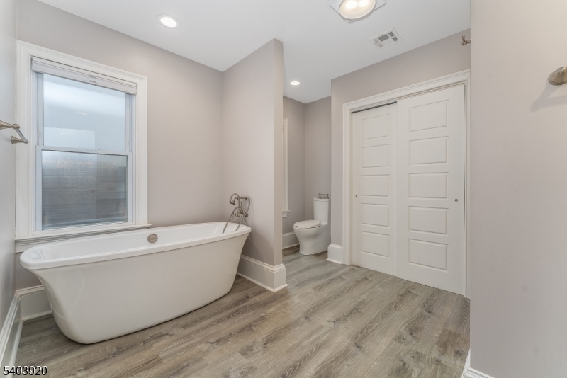 MAIN STREET - Residential Lease