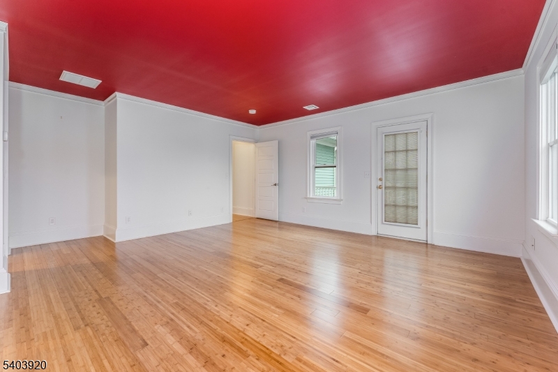 MAIN STREET - Residential Lease