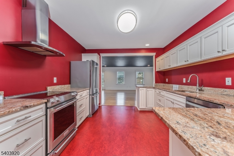 MAIN STREET - Residential Lease