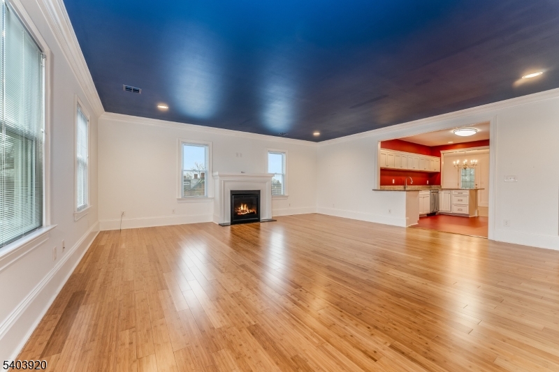 MAIN STREET - Residential Lease