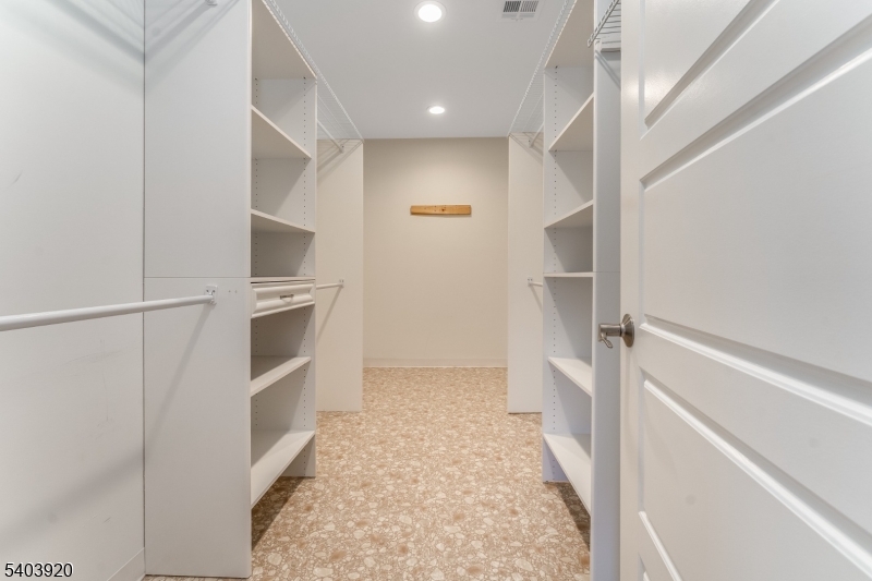 MAIN STREET - Residential Lease