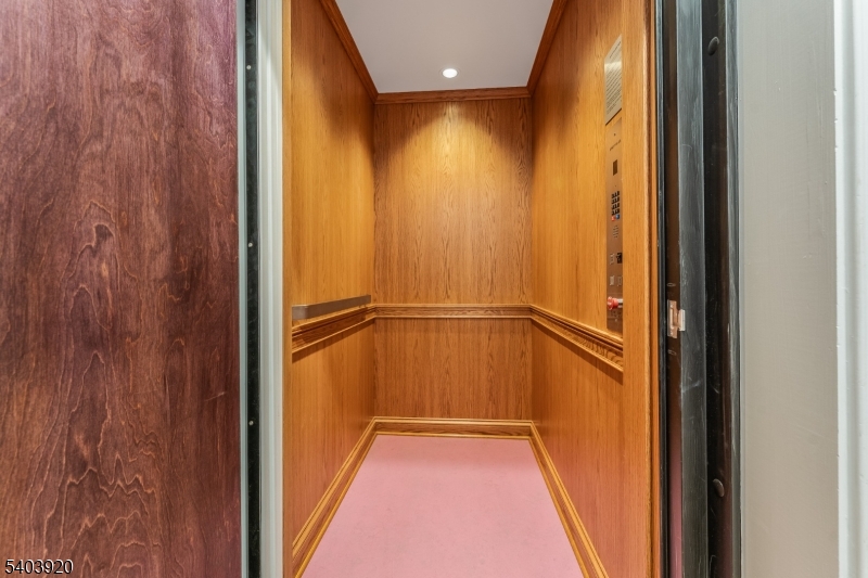 MAIN STREET - Residential Lease