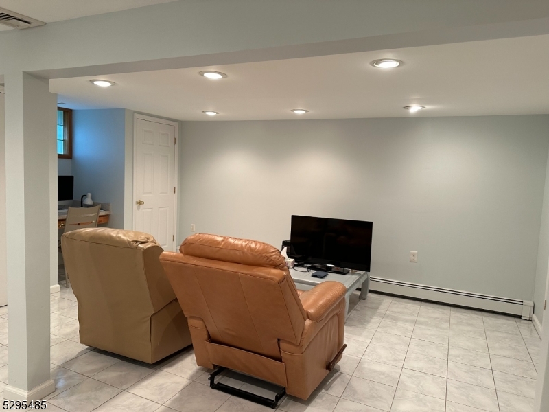Simmons Lake - Residential