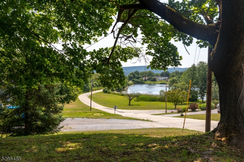 Simmons Lake - Residential