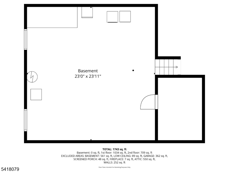 Main image without alt text