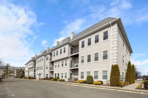 1007 Brittany Dr, Wayne Twp., NJ 07470 - MLS#: 3950615
