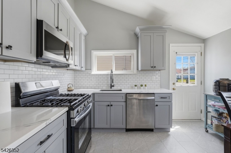 Woodbridge Knolls - Residential