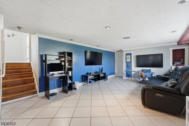 Woodbridge Knolls - Residential