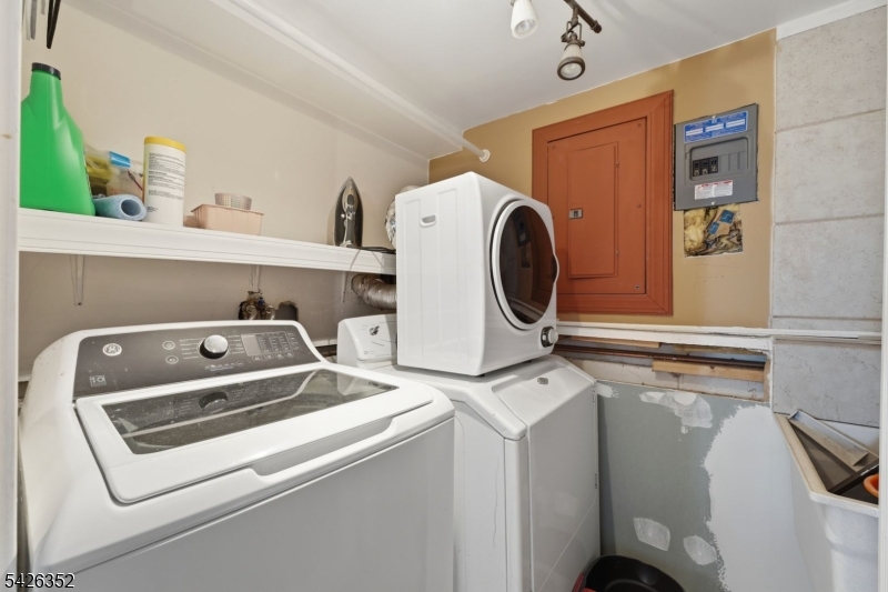 Woodbridge Knolls - Residential