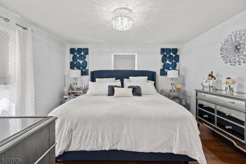 Photo 1 of 48 — 10 Dale Dr, Fairfield Twp., NJ 07004