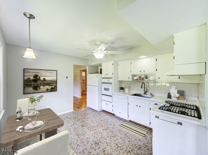 BROAD ACRES - Residential