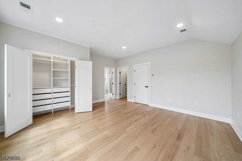 Central Villas - Residential