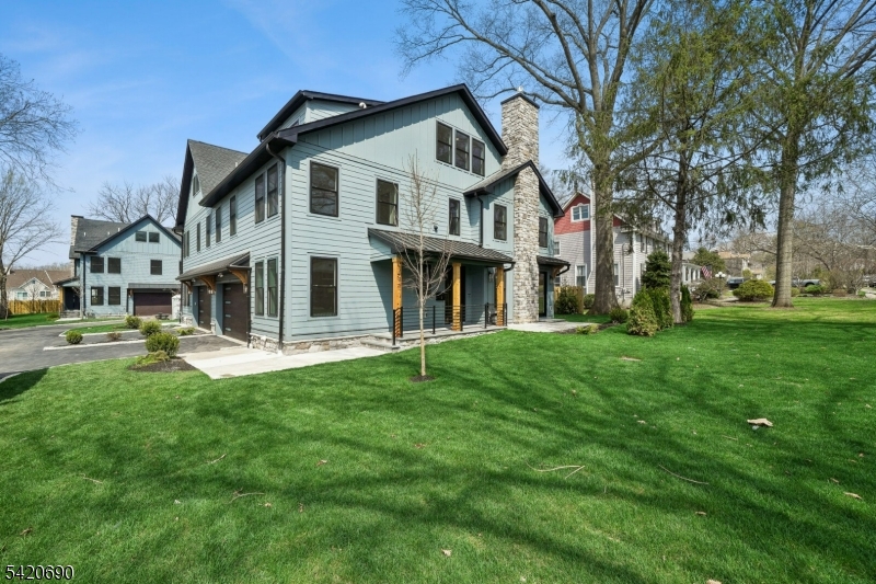 Central Villas - Residential