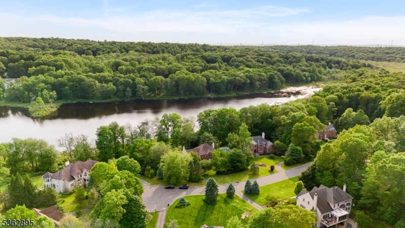 Woodlake Crest - Residential