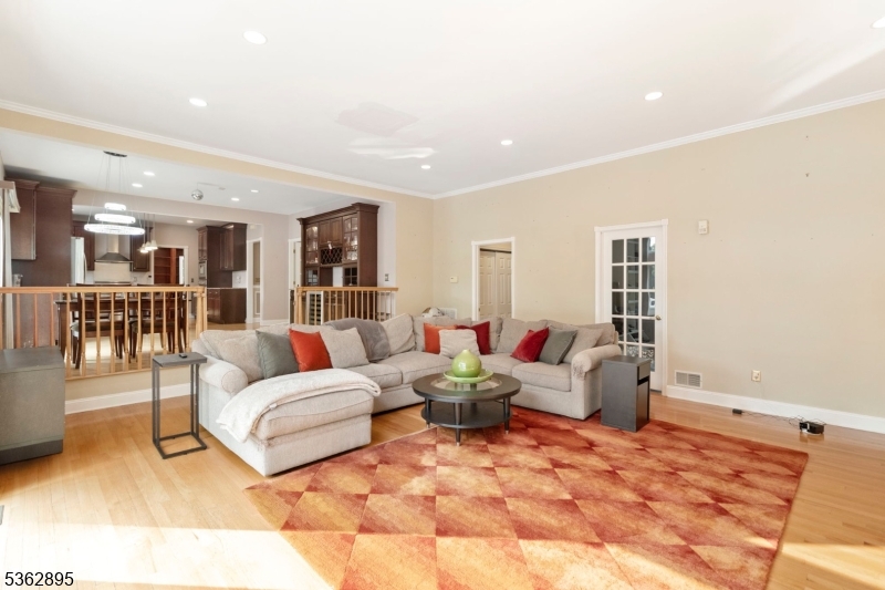 Woodlake Crest - Residential