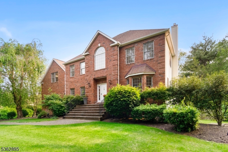 Woodlake Crest - Residential