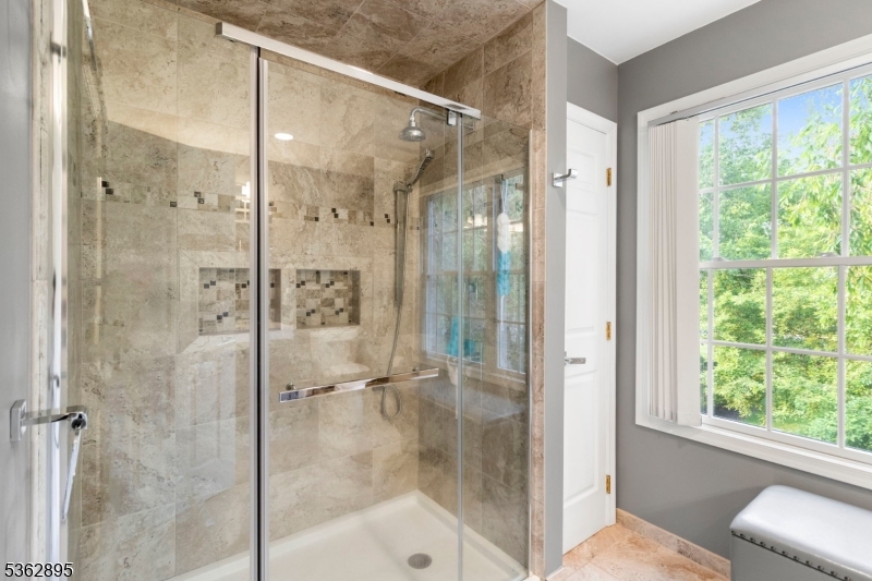 Woodlake Crest - Residential