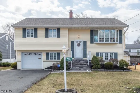 28 Chrome Ct, Parsippany-Troy Hills Twp., NJ 07054 - MLS#: 3953087