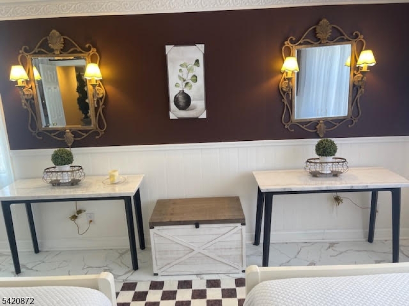 Elmora - Residential