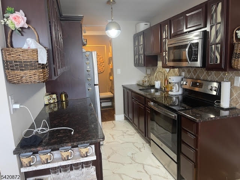 Elmora - Residential