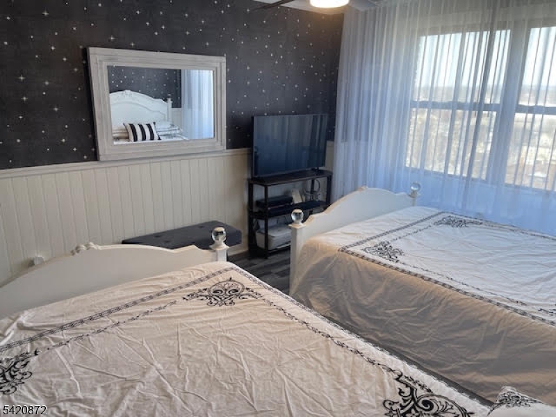 Elmora - Residential