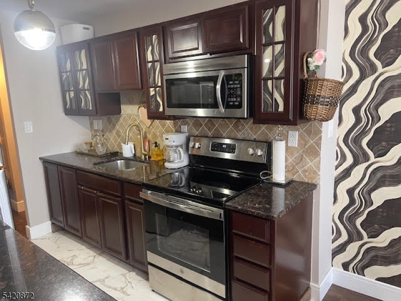 Elmora - Residential