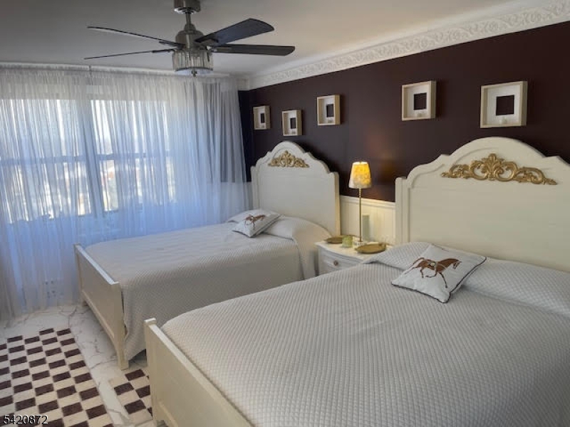 Elmora - Residential