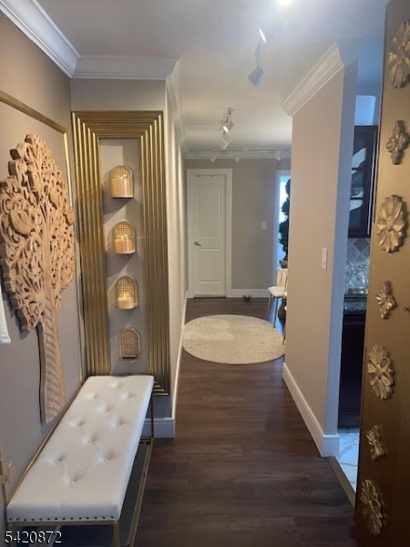 Elmora - Residential