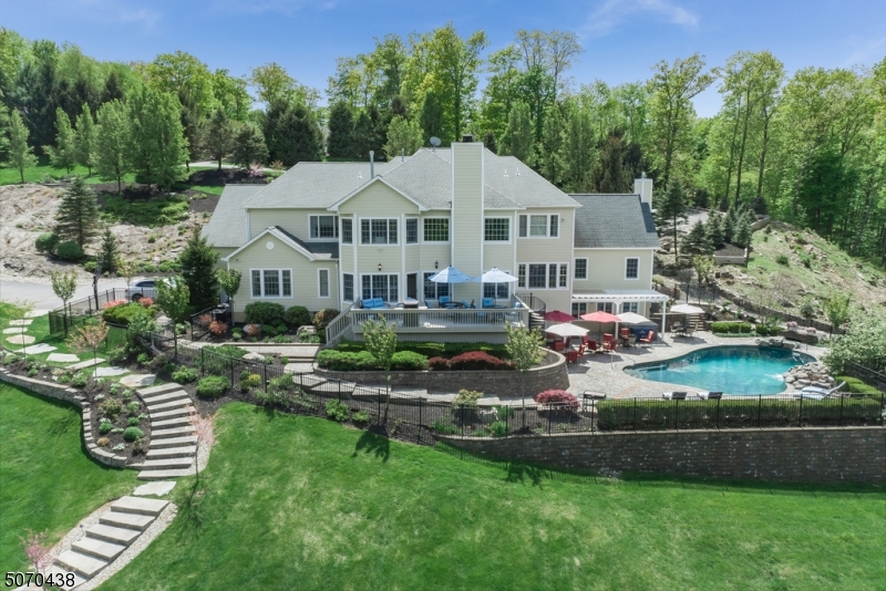 The Estates at Fox Run - Residential