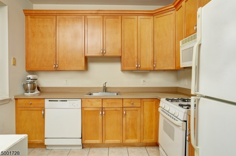 Glenmont Commons - Residential Lease