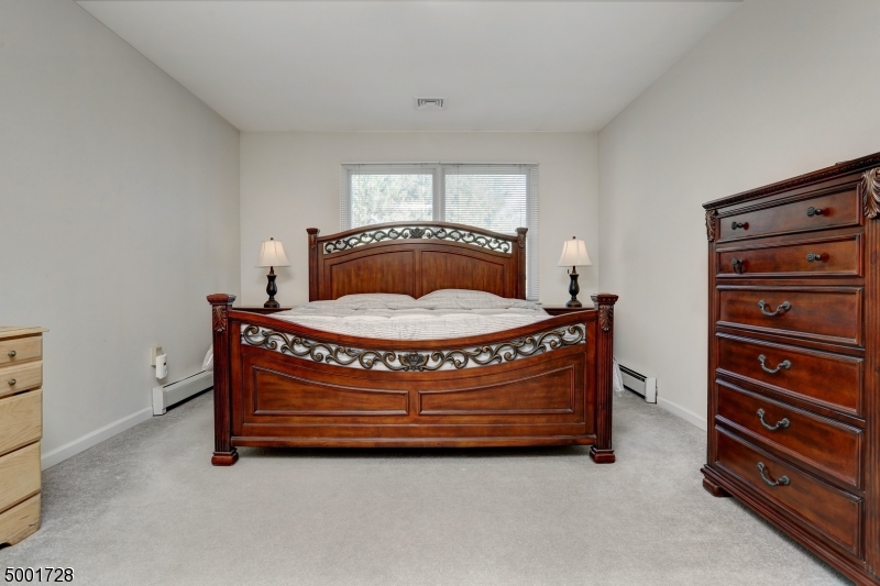 Glenmont Commons - Residential Lease