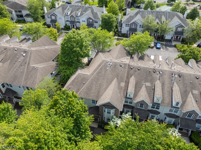 Birch Glen Condos - Residential