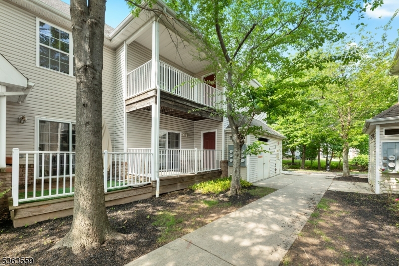 Birch Glen Condos - Residential