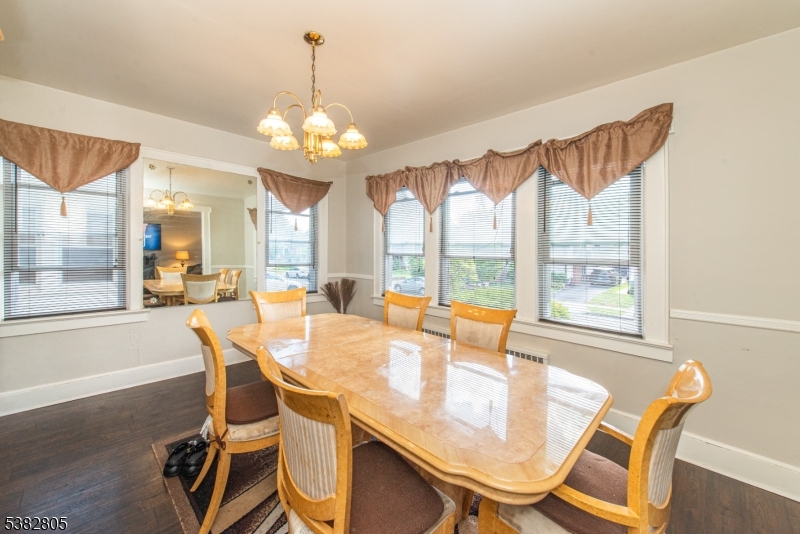 Tuxedo Park - Residential