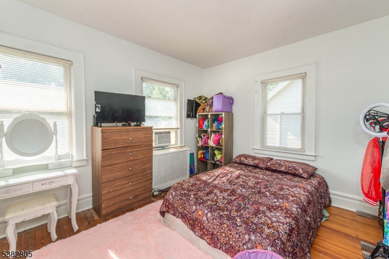 Tuxedo Park - Residential