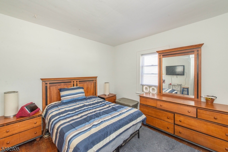 Tuxedo Park - Residential