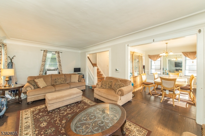 Tuxedo Park - Residential