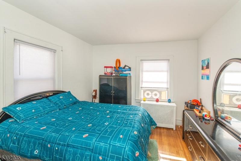 Tuxedo Park - Residential