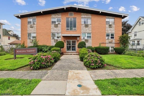 14 HAZARD PL APT 3C, ELIZABETH, NJ 07208 - Image 93fdfd09edb15dee6effd1754d15216c/1893972142