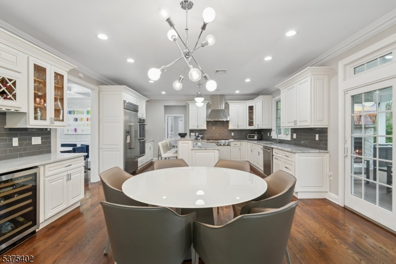 COLLINS - Residential