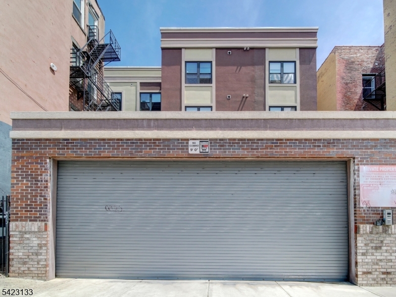 Lofts at Lincoln Park - Residential