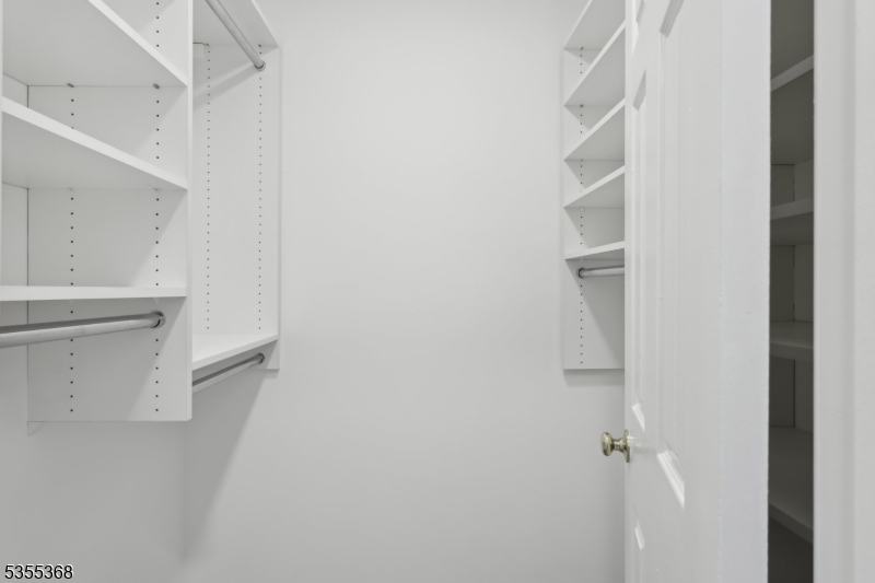 Bridgewater Twp., New Jersey 08807, United States, 3 Bedrooms Bedrooms, ,3 BathroomsBathrooms,Residential,Active,218051