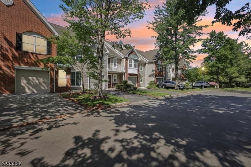 Bridgewater Twp., New Jersey 08807, United States, 3 Bedrooms Bedrooms, ,3 BathroomsBathrooms,Residential,Active,218051